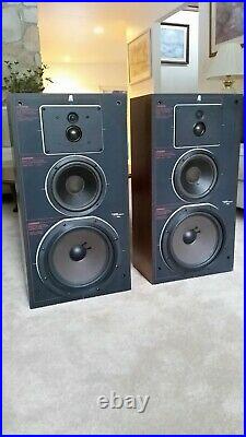 Acoustic Research AR98LS speakers