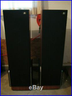 Acoustic Research AR9 4-Way Classic Vintage Speakers