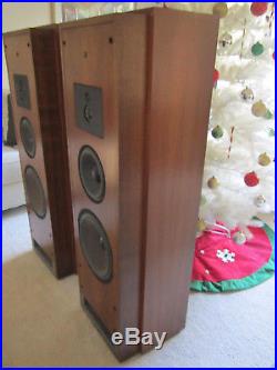 Acoustic Research AR9 LSI speakers