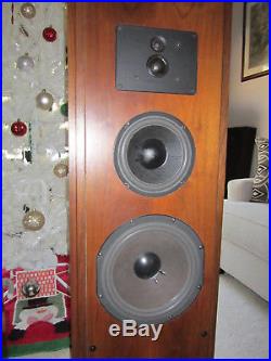 Acoustic Research AR9 LSI speakers