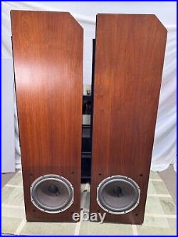 Acoustic Research AR9 Speakers