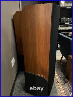 Acoustic Research AR9 Speakers, Pro Restored, 9.5/10 Condition, Original Boxes Acoustic Research AR9 Speakers, Pro Restored, 9.5/10 Condition, Original Boxes