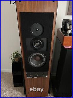 Acoustic Research AR9 speakers