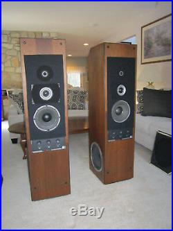 Acoustic Research AR9 speakers