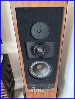 Acoustic Research AR9 speakers