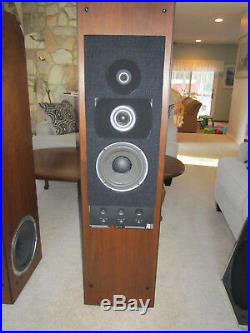 Acoustic Research AR9 speakers