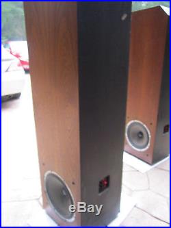 Acoustic Research AR9 speakers