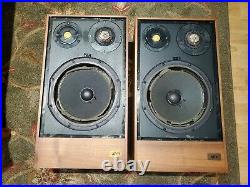 Acoustic Research AR-11 speakers