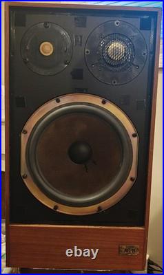 Acoustic Research AR-11b Vintage Speakers / Freshly refoamed / Yellow Tweeters