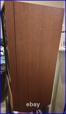 Acoustic Research AR-11b Vintage Speakers / Freshly refoamed / Yellow Tweeters