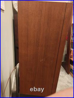 Acoustic Research AR-11b Vintage Speakers / Freshly refoamed / Yellow Tweeters