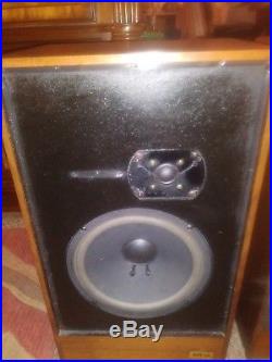 Acoustic Research AR-14 Speakers Look Great! Sound Great. Rare