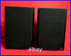 Acoustic Research AR 208V Pair Of vintage Bookshelf Speakers