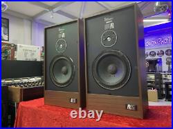 Acoustic Research AR 25 Speakers 2 Way 50 Watts RMS Vintage 1979 WORK Good Look