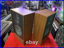 Acoustic Research AR 25 Speakers 2 Way 50 Watts RMS Vintage 1979 WORK Good Look