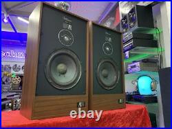 Acoustic Research AR 25 Speakers 2 Way 50 Watts RMS Vintage 1979 WORK Good Look