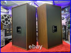 Acoustic Research AR 25 Speakers 2 Way 50 Watts RMS Vintage 1979 WORK Good Look