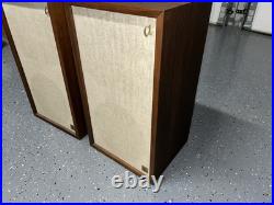 Acoustic Research AR 2AX Speakers in Near Perfect Original Condition