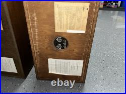 Acoustic Research AR 2AX Speakers in Near Perfect Original Condition