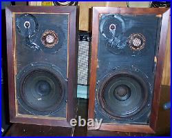 Acoustic Research AR-2A speakers