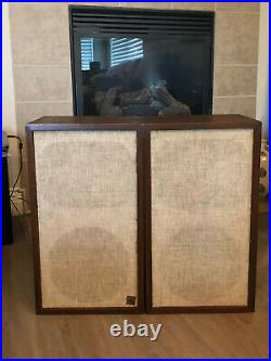 Acoustic Research AR-2Ax speakers