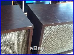 Acoustic Research AR 2 Speakers in Perfect Working Condition Great Sound