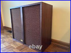 Acoustic Research AR-2a Speakers Pair, Wooden Cabinet, Well Taken Care Of
