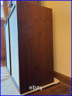 Acoustic Research AR-2ax Speakers Pair Wooden Cabinet Bought New Well Taken Care