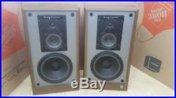 Acoustic Research AR-38b Bookshelf Speakers (1 Pair)