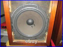 Acoustic Research AR 3a vintage speakers, Walnut Cases