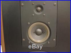 Acoustic Research (AR) 48BX Pair of Speakers Vinatge