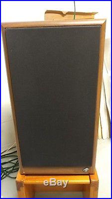 Acoustic Research AR-48b Vintage Speakers Excellent Condition