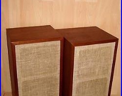 Acoustic Research AR-4ax Vintage Speakers Walnut Cabinet Excellent condition