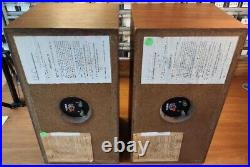 Acoustic Research AR 4x Speakers! Nice condition! Parts-only need repairs