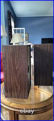 Acoustic Research AR-4xa Vintage Pair Woodgrain Speakers. Pickup Only 60645