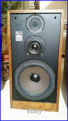 Acoustic Research AR 58s Speakers