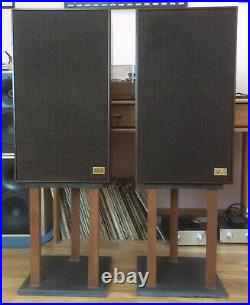 Acoustic Research AR-5 vintage Speakers