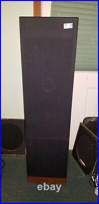 Acoustic Research AR-9 speakers