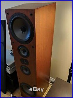 Acoustic Research AR Classic 30 Speakers