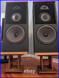 Acoustic Research AR TSW-610 Teledyne 3-way speakers w original bases. EX COND