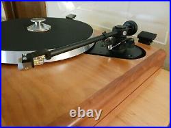 Acoustic Research ES-1 turntable