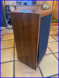 Acoustic Research Model AR-1W Speakers Pair