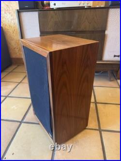 Acoustic Research Model AR-1W Speakers Pair