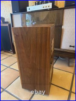 Acoustic Research Model AR-1W Speakers Pair