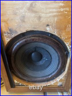 Acoustic Research Model AR-1W Speakers Pair