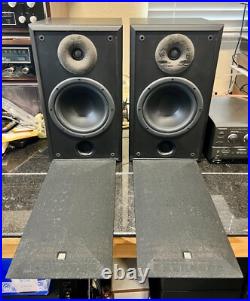 Acoustic Research Vintage AR 208 HO Bookshelf Speakers Pair Matching Serial #'s Acoustic Research Vintage AR 208 HO Bookshelf Speakers Pair Matching Serial #'s