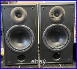 Acoustic Research Vintage AR 208 HO Bookshelf Speakers Pair Matching Serial #'s Acoustic Research Vintage AR 208 HO Bookshelf Speakers Pair Matching Serial #'s