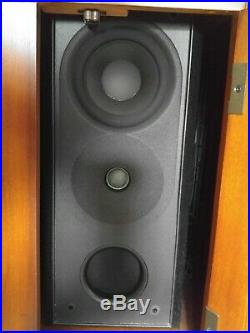 Acoustic Research speakers (7) with 15 subwoofer, all in excellent condition