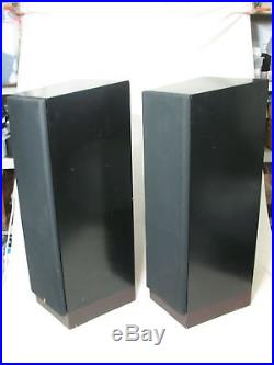 Acoustic Researh Classic Model 18 Speakers Vintage Pair Speakers USA Made Great