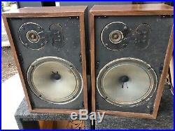 Acoustic research AR-7 speakers
